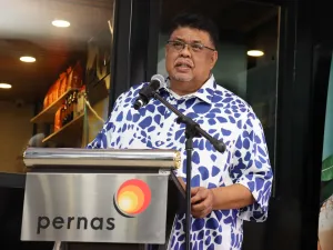 Majlis Perasmian Outlet Gloria Jeans Coffes LRT Pasar Seni - 2