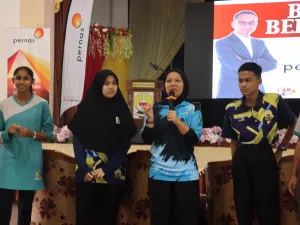 CSR Jejak Cemerlang SMK Datuk Bahaman 16